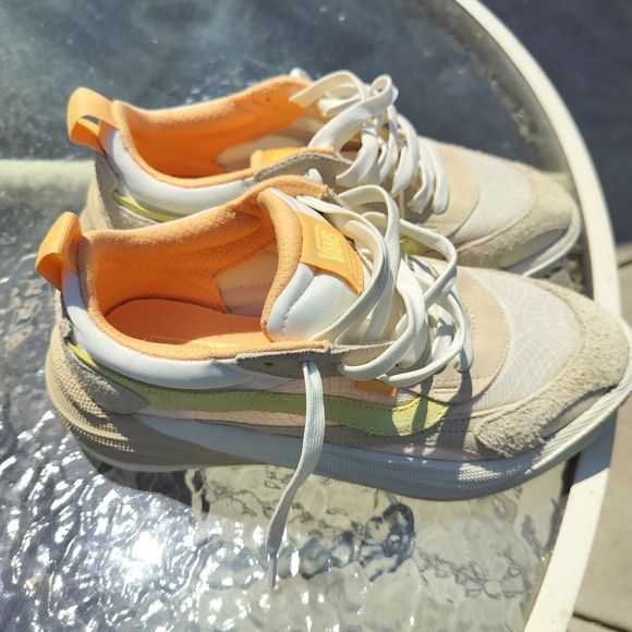 Vans Beige and White Sneakers - Picture 6 of 15